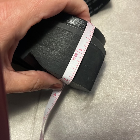 madden girl black driver adjustable strap, sandals, size 6.5, so comfy - Picture 6 of 8